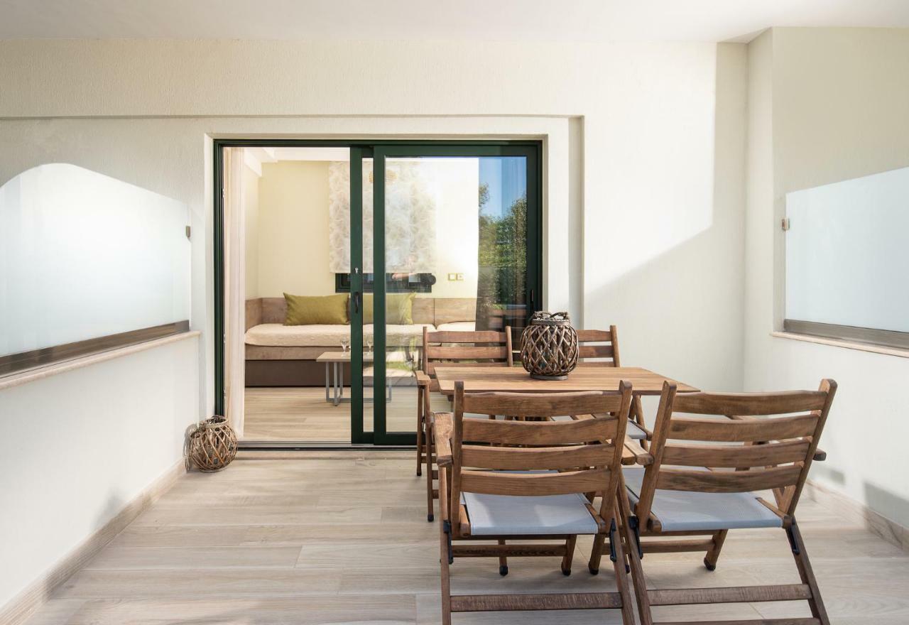 Aelia Suites Valtí エクステリア 写真