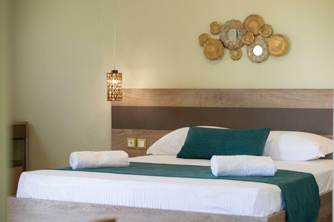 Aelia Suites Valtí エクステリア 写真